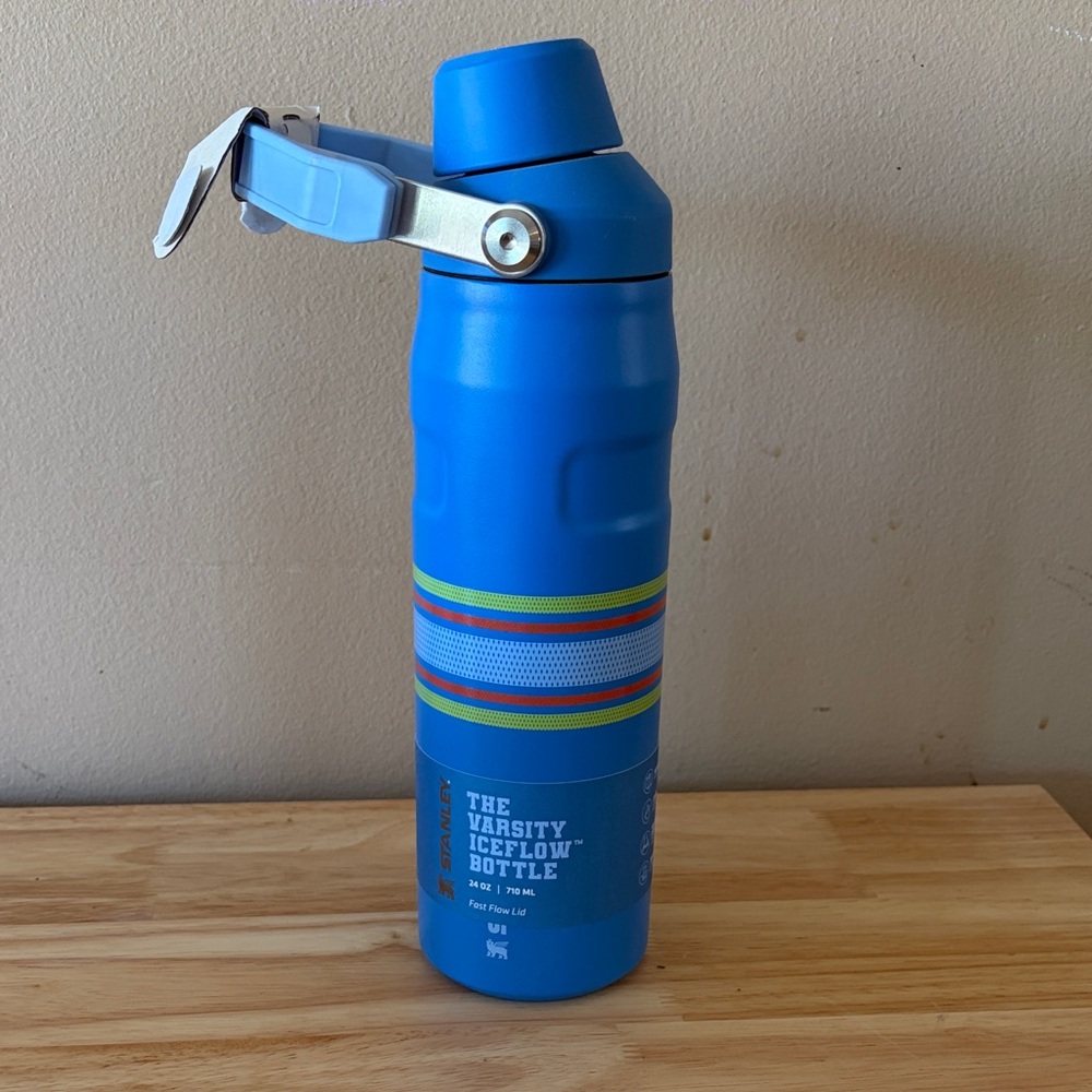 Stanley Blue Varsity IceFlow Bottle